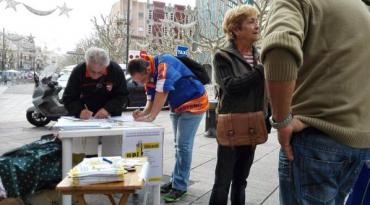 Recollida de Signatures a Mataró 22/11/14